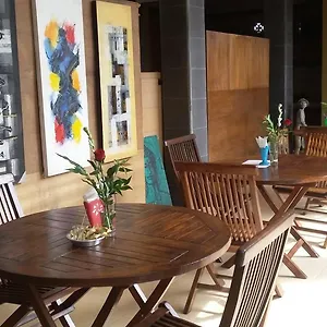 Santun , Ubud Indonesia